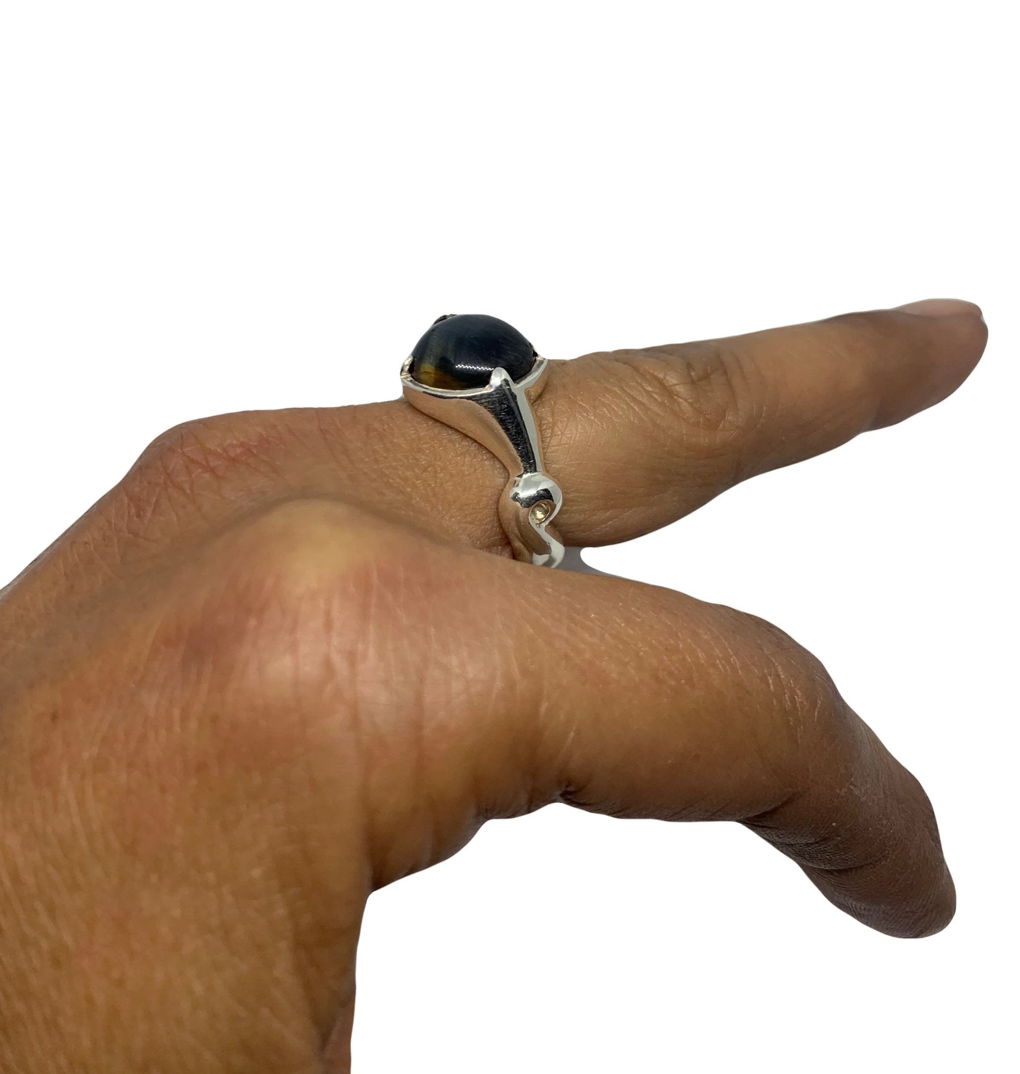 Sterling Silver Statement Ring – Hand-Carved Sculptural Design by Tg-Jewellery By Tamara Gervasio (sculpture-ring-sterling-silver-925-with-agate-jasper-or-tiger-eye)