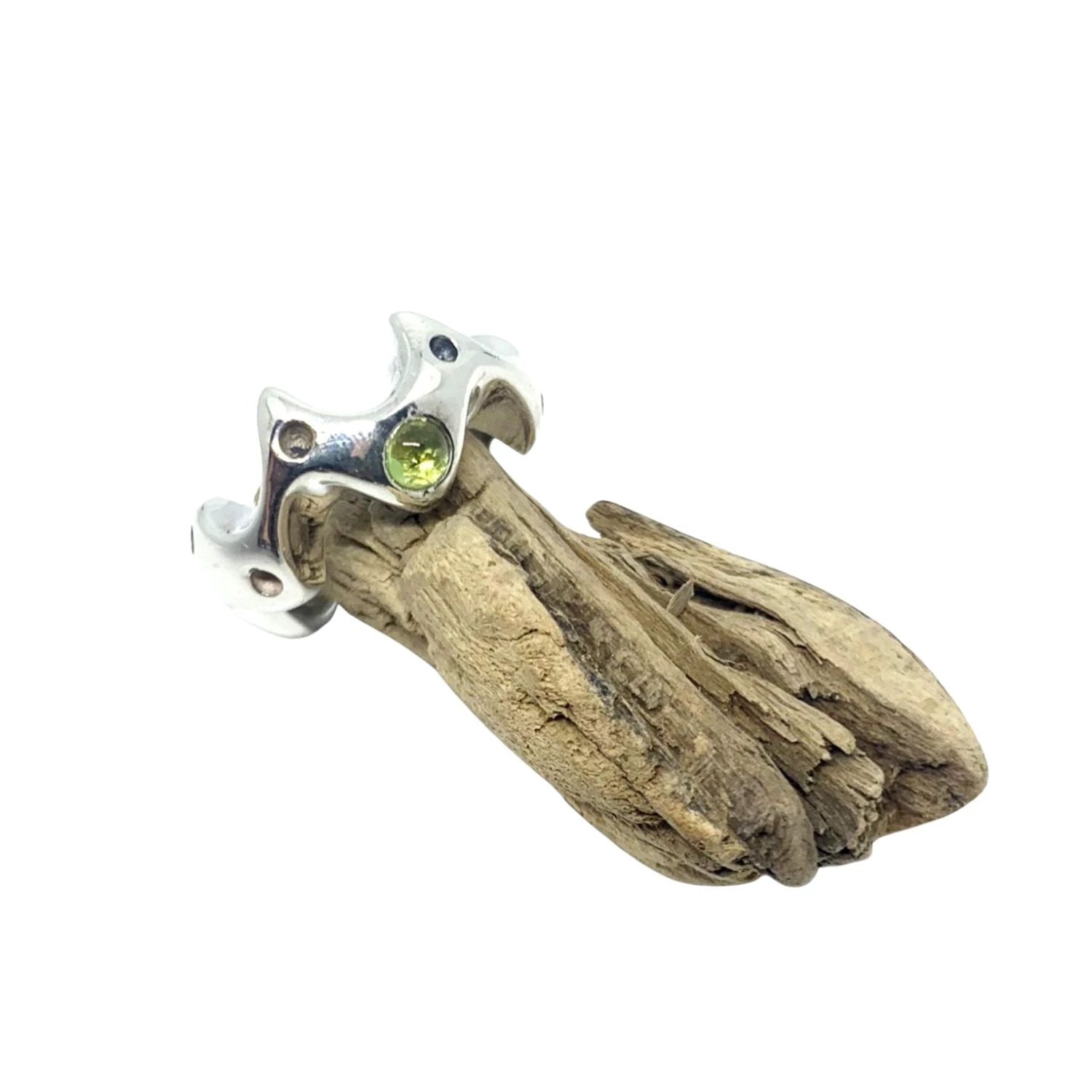 Sterling Silver Ring – Organic Sea Slug Design with Gemstone by Tg-Jewellery By Tamara Gervasio (sea-slug-ring-sterling-silver-925-with-cabochon-iolite-peridot-or-garnet)