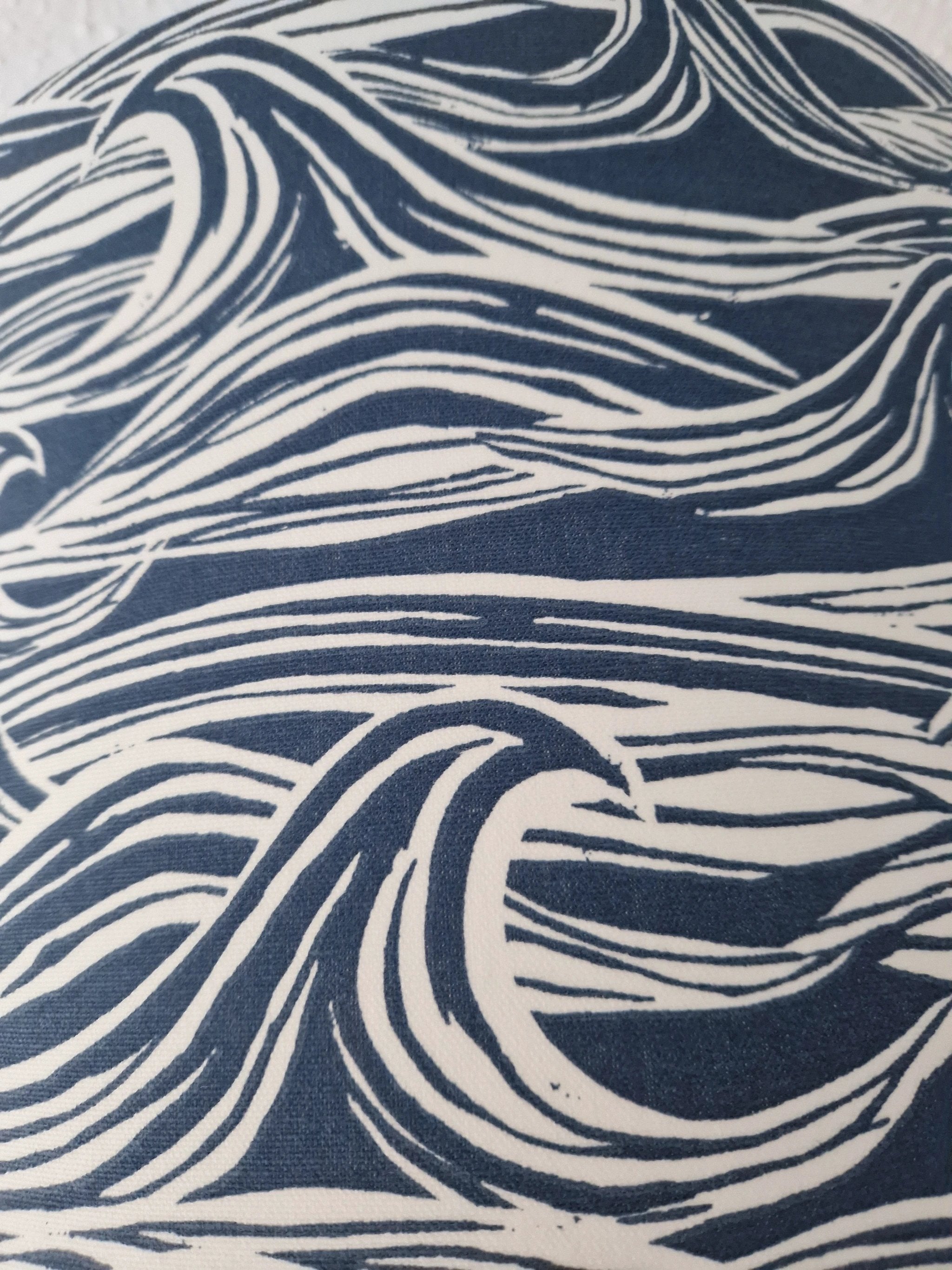 Coastal Lampshade – Handcrafted Wave Design for Cosy Spaces by Sailing Sea Shades (small-wave-lampshade)