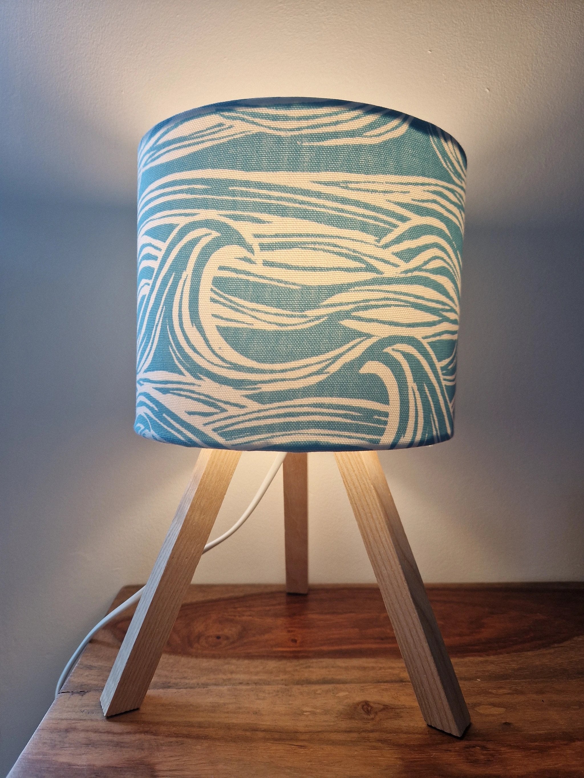 Coastal Lampshade – Handcrafted Wave Design for Cosy Spaces by Sailing Sea Shades (small-wave-lampshade)