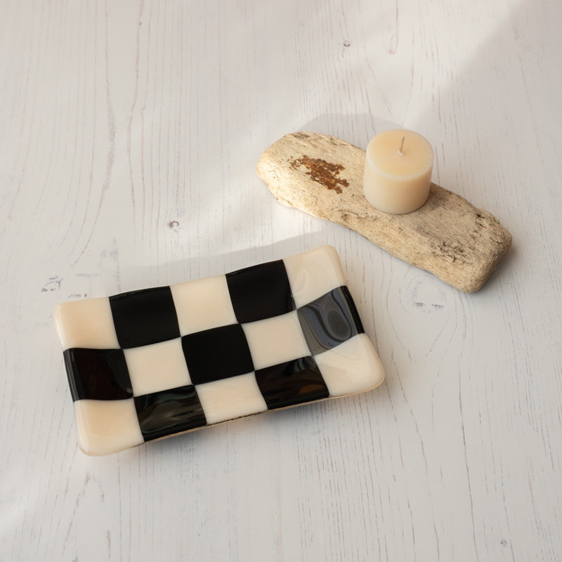 15x8cm Chequered Dual Coloured Medium Tray - Bullseye Collection