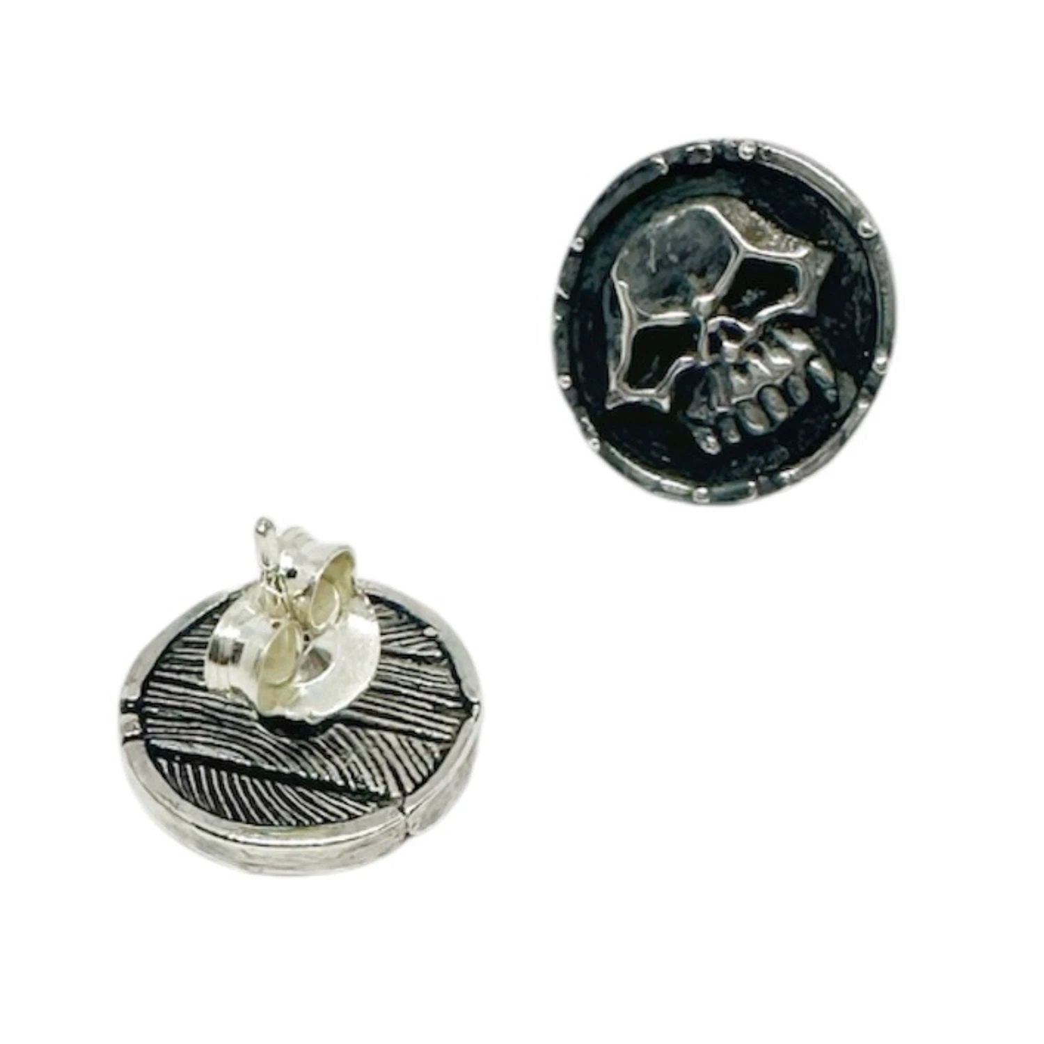Skull Stud Earrings – Handcrafted Sterling Silver Gothic Design by Cornwall Collective LTD (medaglie-skull-stud-sterling-silver-925-handcrafted)