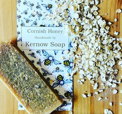Honey Oat Soap – Naturally Hydrates Dry & Sensitive Skin by Kernow Soap (honey-oat-soap)