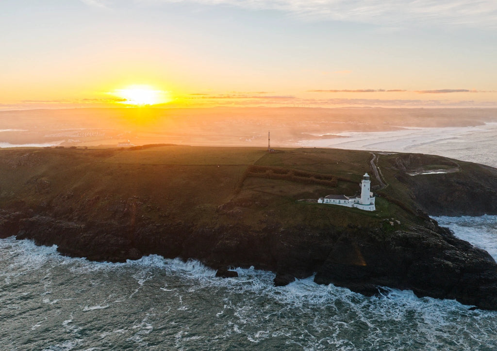Lighthouse Print – Trevose Head Coastal Calm Giclée A3 by Cornwall Prints (trevose-head-lighthouse-west-view-in-sea-mist)