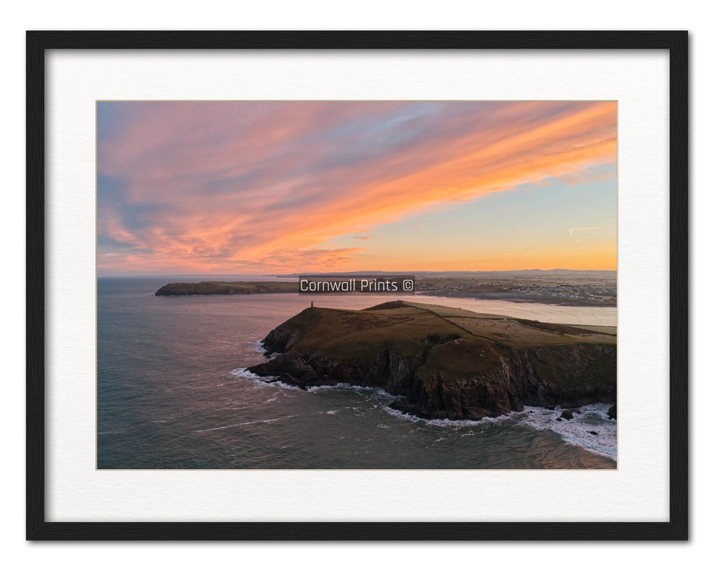 Cornwall Art Print – Daymark Sunrise Giclée Poster by Cornwall Prints (daymark-at-sunrise-stepper-point-pentire)