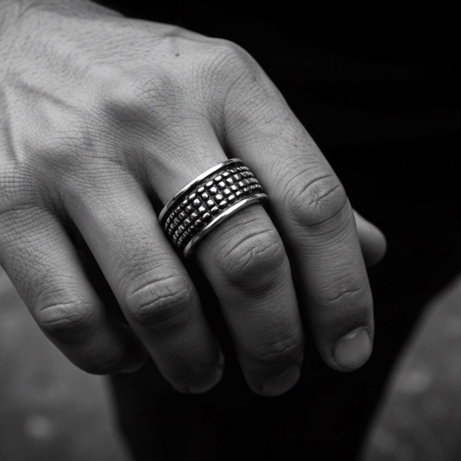 Sterling Silver Men's Ring – Bold Crocodile Texture Design