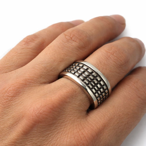 Chunky Silver Ring - Crocodile Texture Statement Piece by Tg-Jewellery By Tamara Gervasio (crocodile-ring-sterling-silver-925-oxidised-polished-finish)