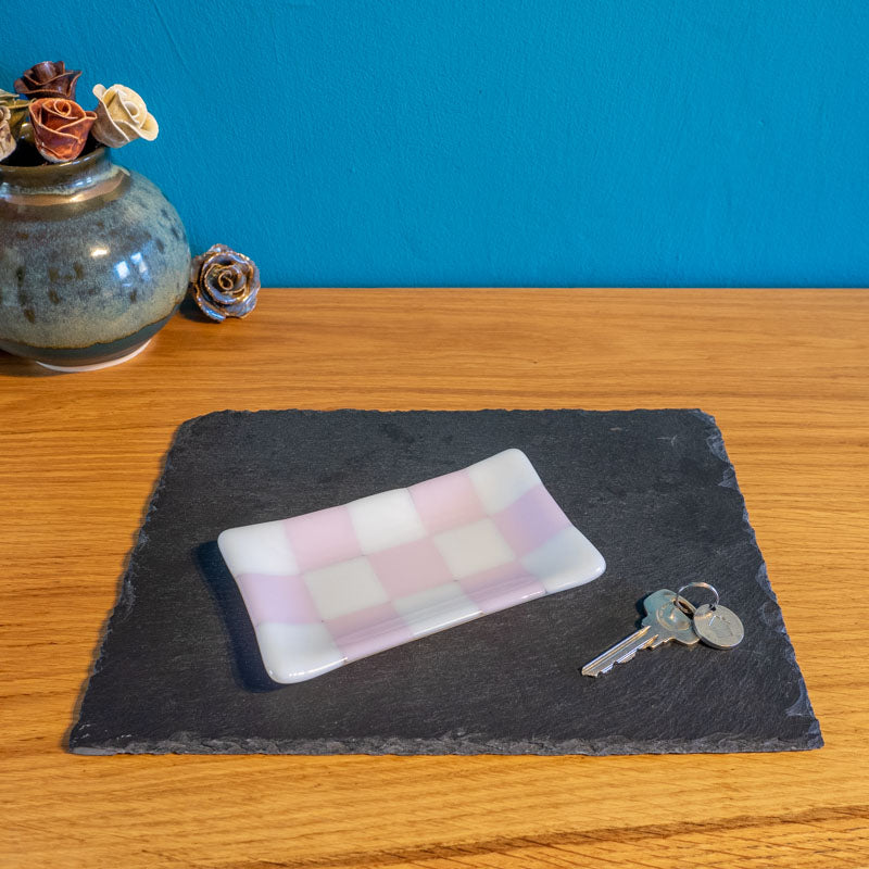 15x8cm Chequered White/Colour Medium Tray - Bullseye Collection