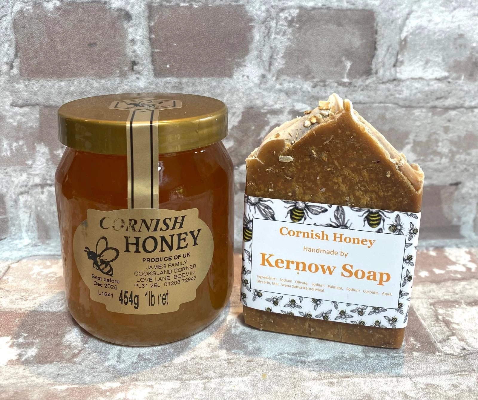 Honey Oat Soap – Naturally Hydrates Dry & Sensitive Skin by Kernow Soap (honey-oat-soap)