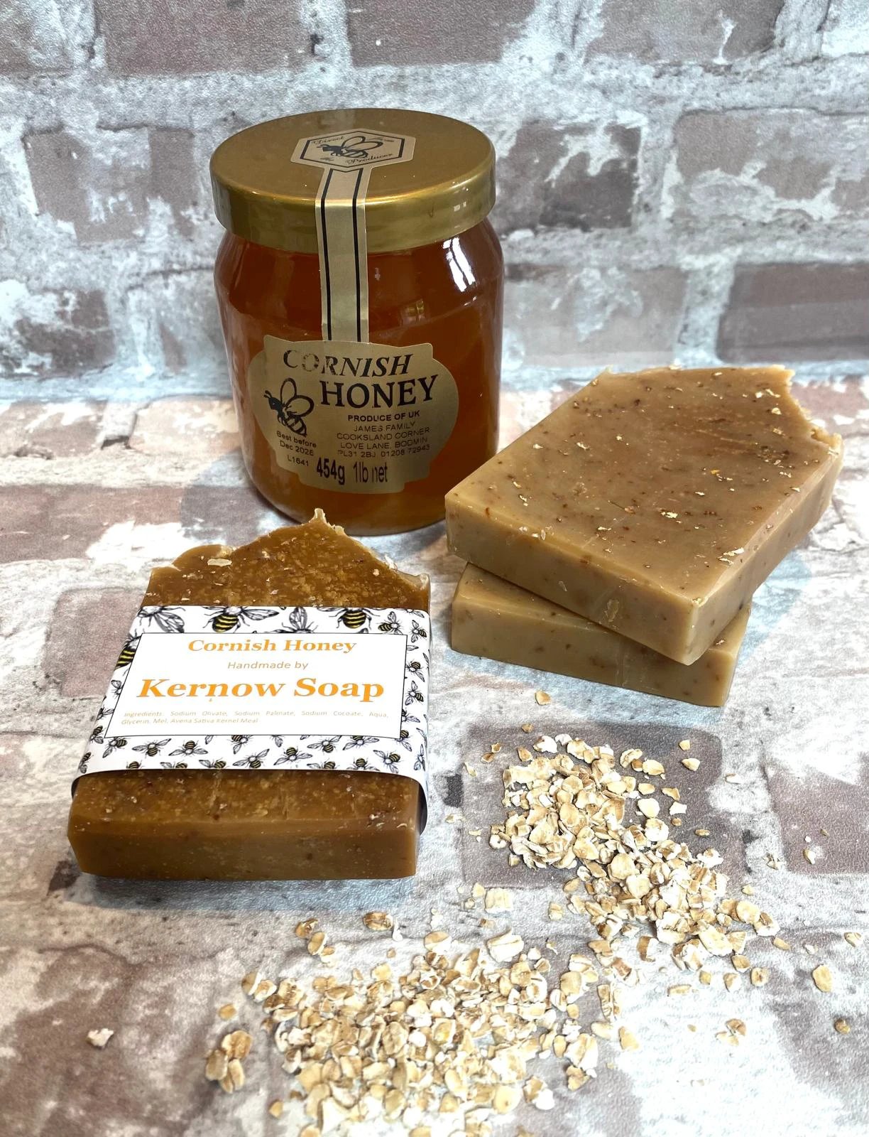 Honey Oat Soap – Naturally Hydrates Dry & Sensitive Skin by Kernow Soap (honey-oat-soap)