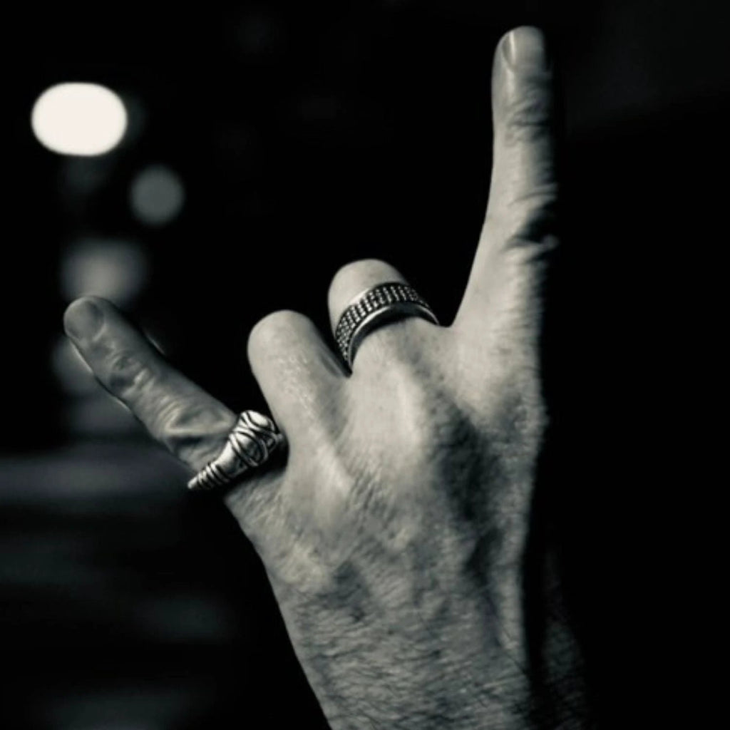 Statement Ring – Sculptural Sterling Silver Design by Tg-Jewellery By Tamara Gervasio (eyebrow-unisex-ring-sterling-silver-925)