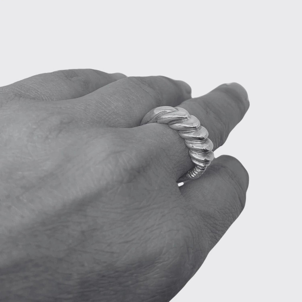 Sterling Silver Scorpion Ring – Gothic Statement Piece by Tg-Jewellery By Tamara Gervasio (scorpion-unisex-ring-h-r-giger-inspired)